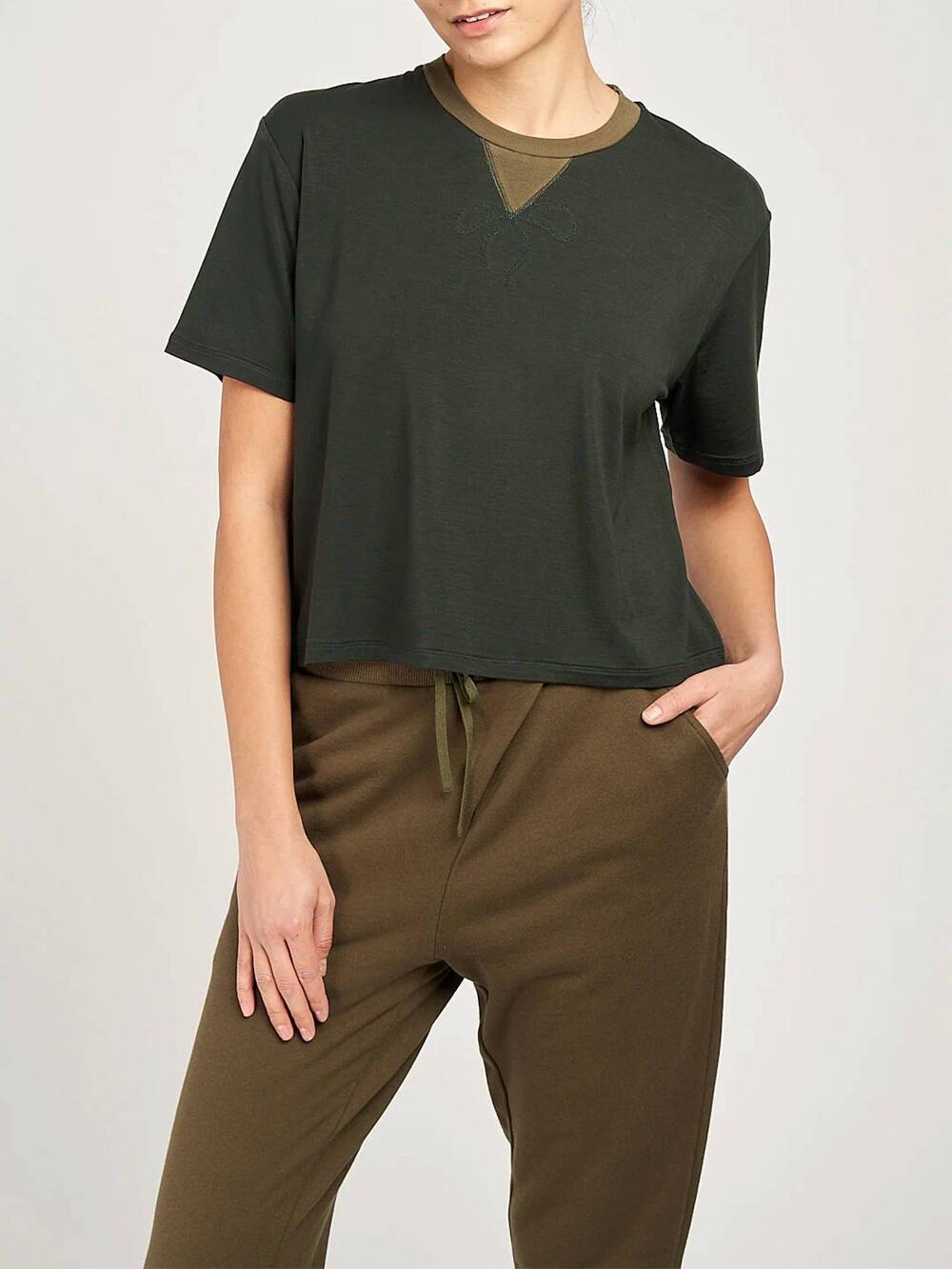 NEW MARCHESA ATHLEISURE dominique tee in olive